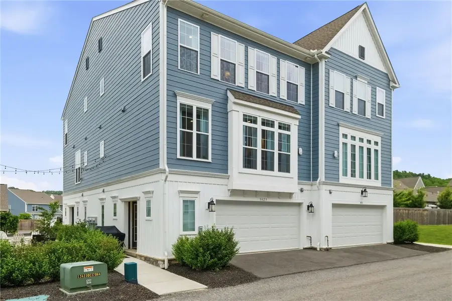 3023 Howell Dr, Bridgeville, PA 15017 - #2
