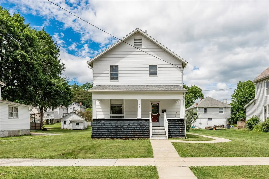 225 E Pine St, Grove City, PA 16127 - #1