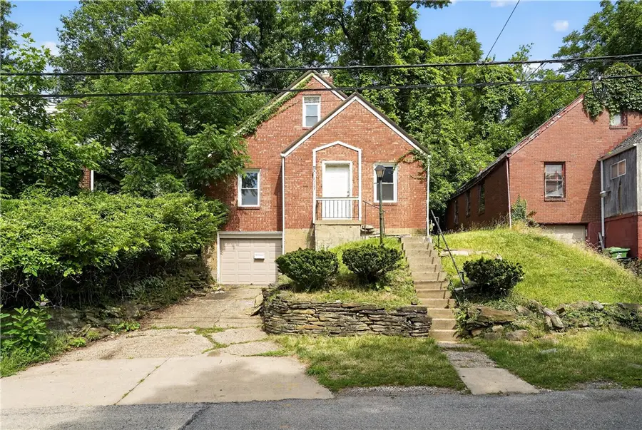 2137 Village Dr, Pittsburgh, PA 15221 - #2