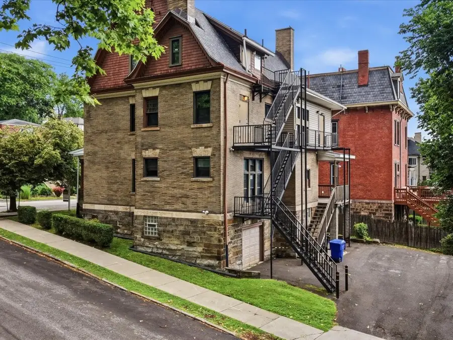 215 S Braddock Ave, Pittsburgh, PA 15221 - #2