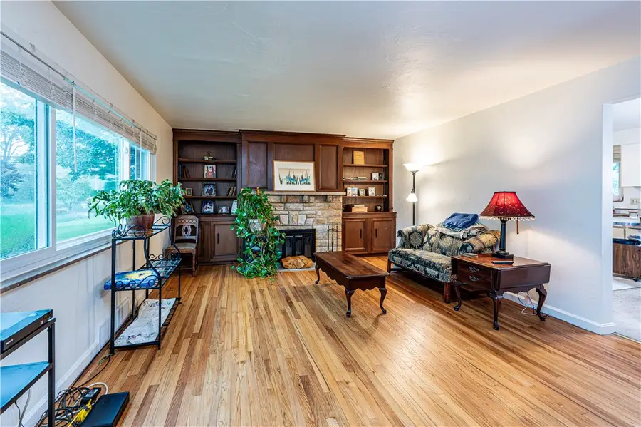 9624 Babcock Blvd, Allison Park, PA 15101 - #2