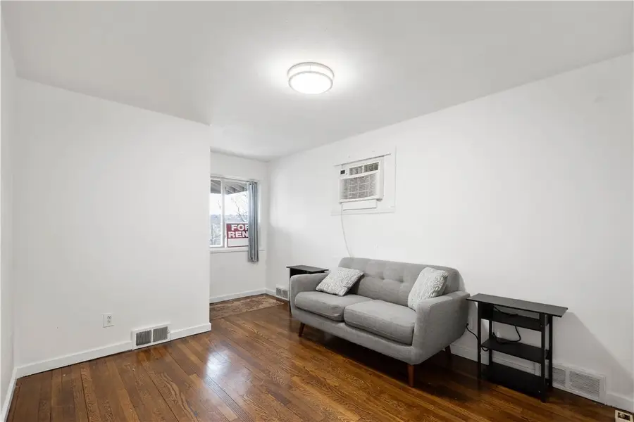 63 Lawn St, Pittsburgh, PA 15213 - #3