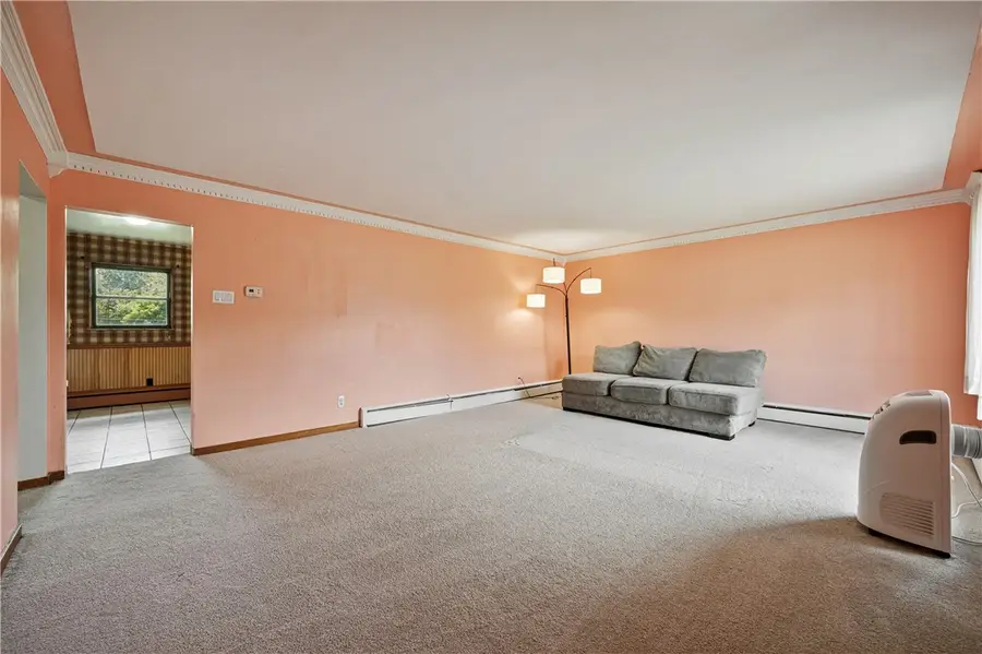 211 E South St, Carmichaels, PA 15320 - #3