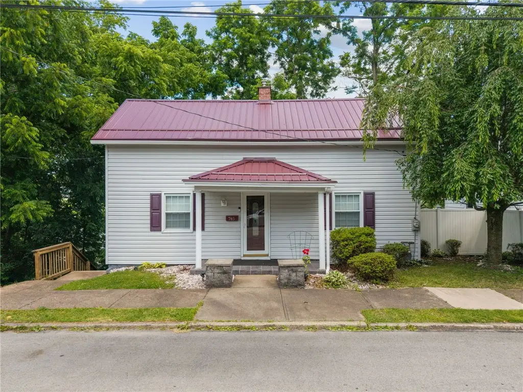 745 Sidney St, Greensburg, PA 15601 - #1
