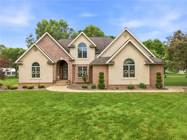 982 Lexington Dr, Hermitage, PA 16148