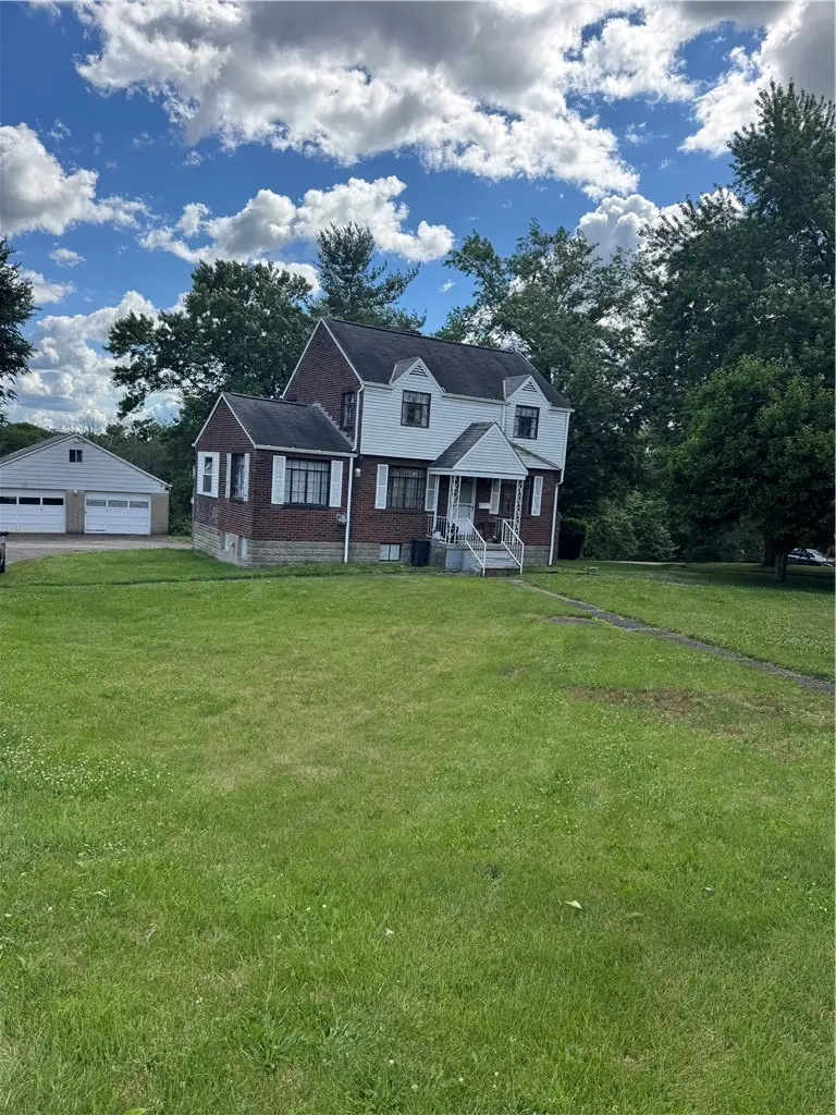 44 Forest Grove Rd, Coraopolis, PA 15108 - #1