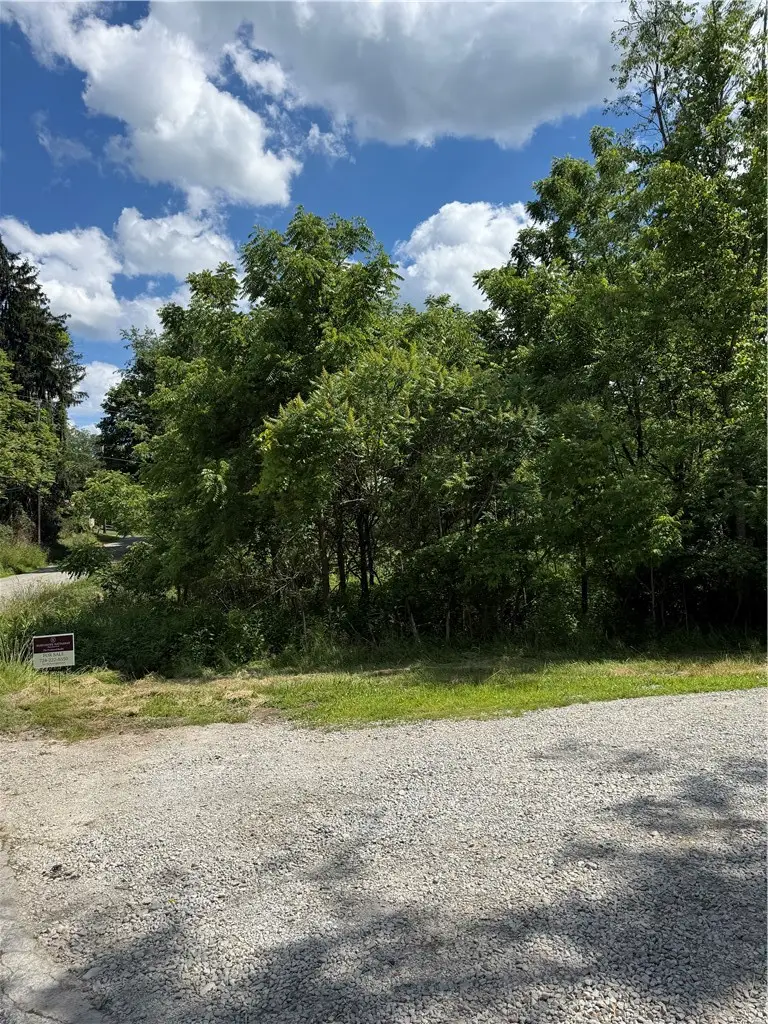 3 Bresock Ln, Washington, PA 15301 - #1