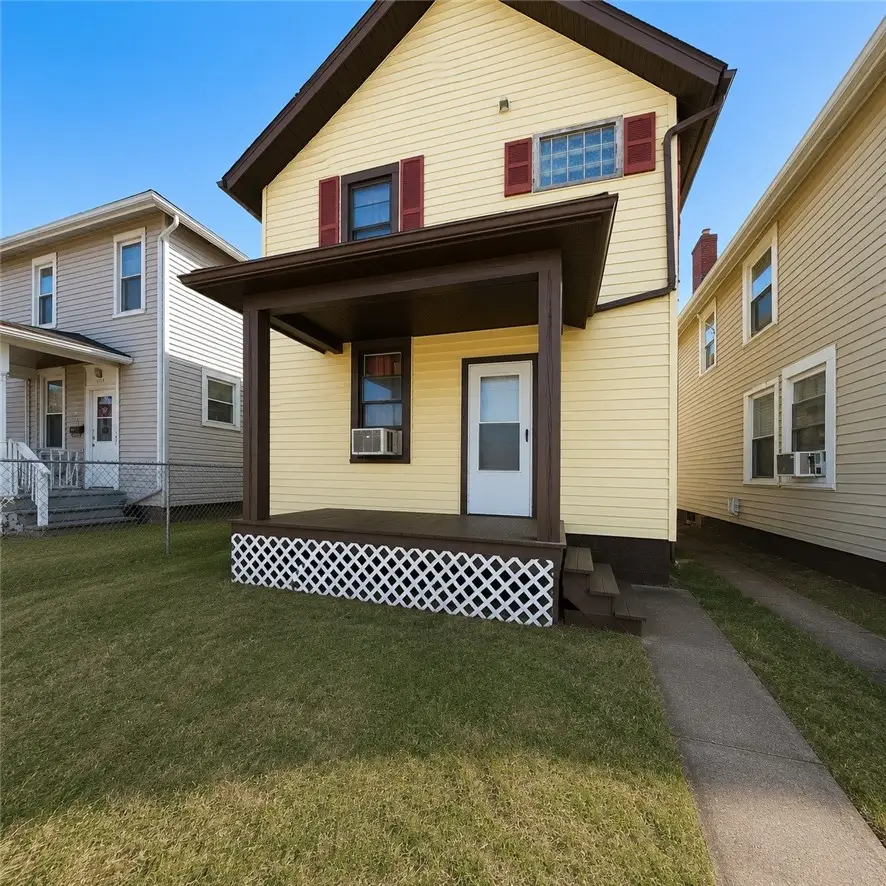 107 E 1st Ave, Tarentum, PA 15084 - #3