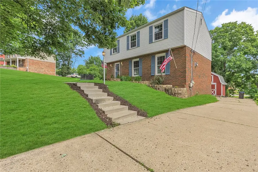 202 Windy Hill Dr, Coraopolis, PA 15108 - #3