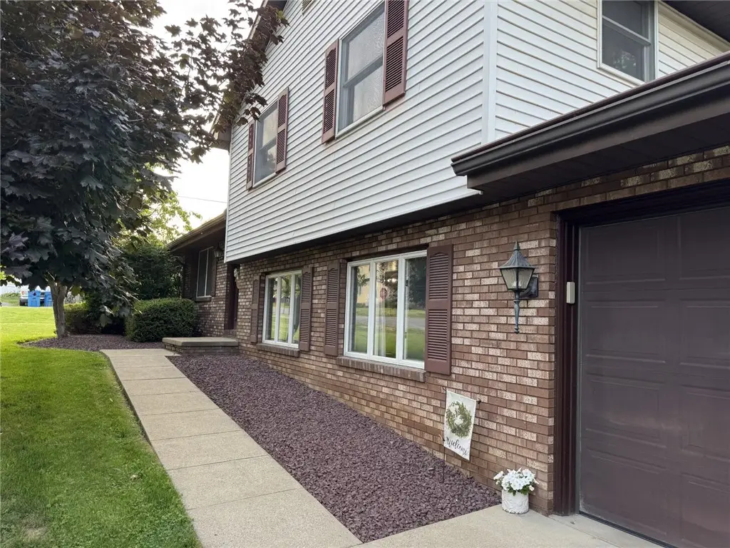 1 E Byers Ave, New Castle, PA 16102 - #1