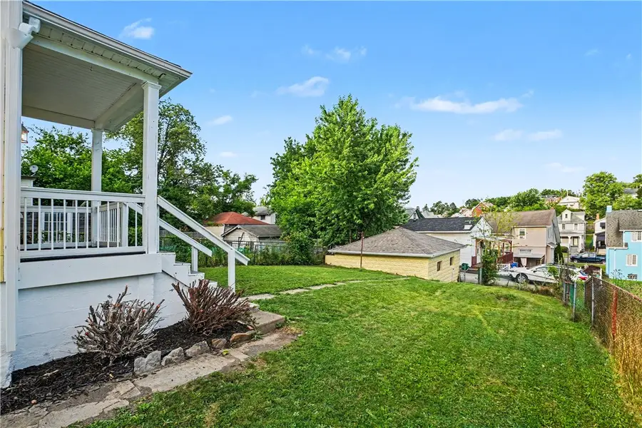 1311 Pirl St, McKeesport, PA 15132 - #2