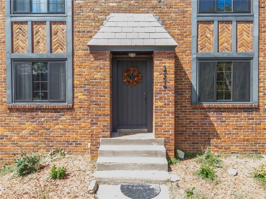 111 E Bruceton Rd, Pittsburgh, PA 15236 - #2