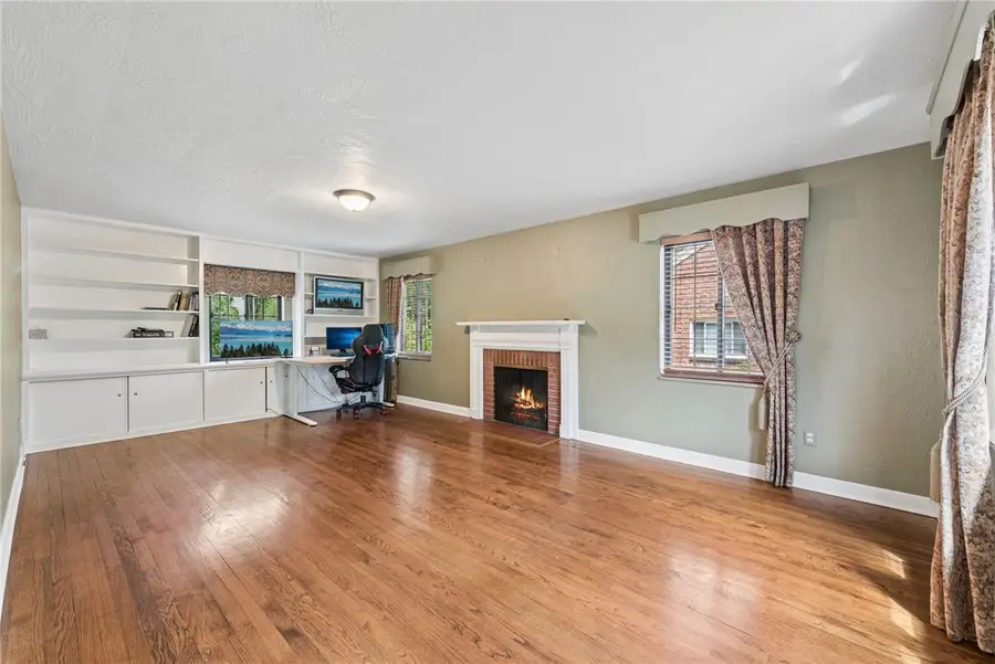 111 E Bruceton Rd, Pittsburgh, PA 15236 - #3