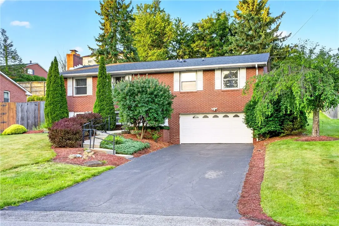 436 Sharon Rd, Coraopolis, PA 15108 - #1