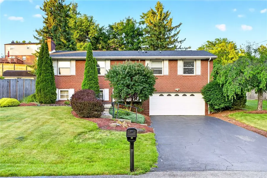 436 Sharon Rd, Coraopolis, PA 15108 - #2