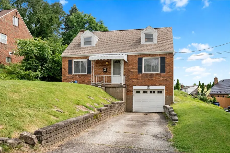 927 Edward Dr, Pittsburgh, PA 15227 - #3