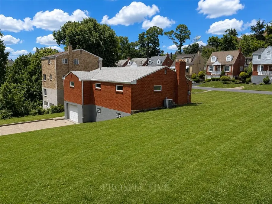 334 Caperton St, Pittsburgh, PA 15210 - #2
