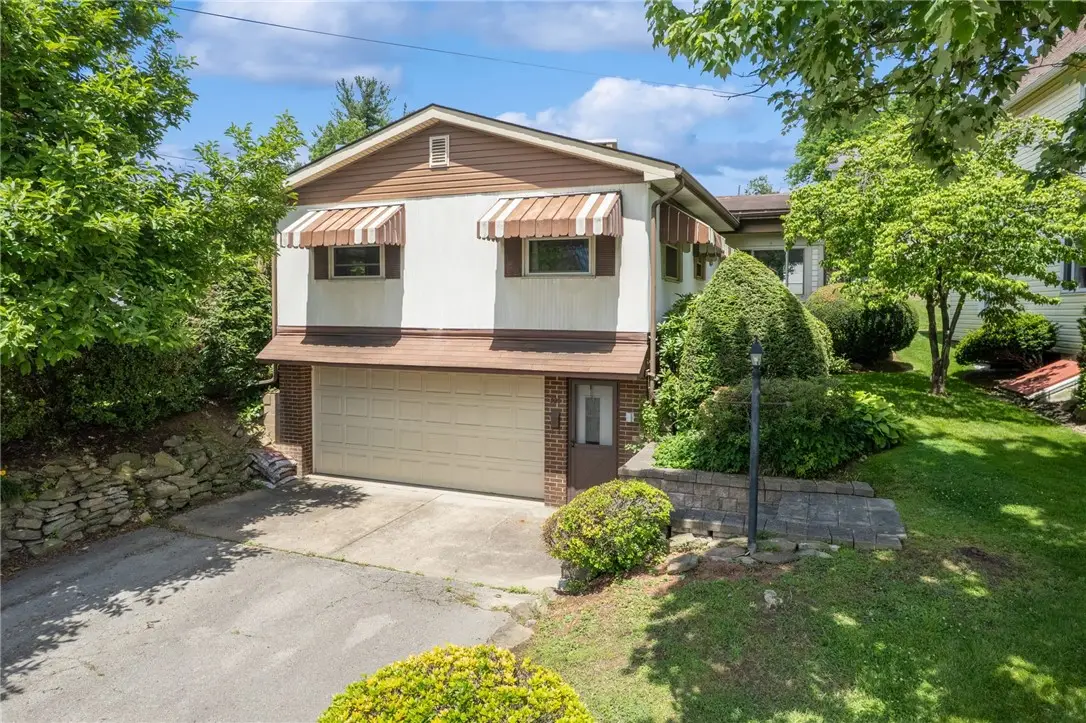 520 Pittsburgh Street, Mars, PA 16046 - #1