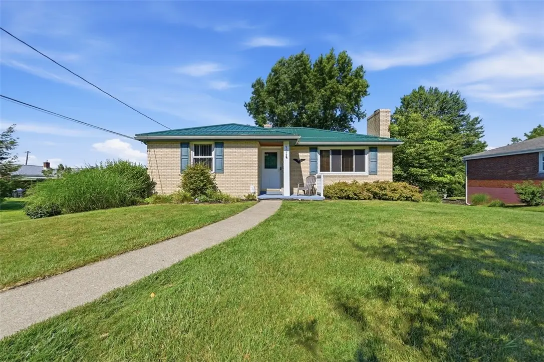 9117 Plateau Dr, Pittsburgh, PA 15237 - #1