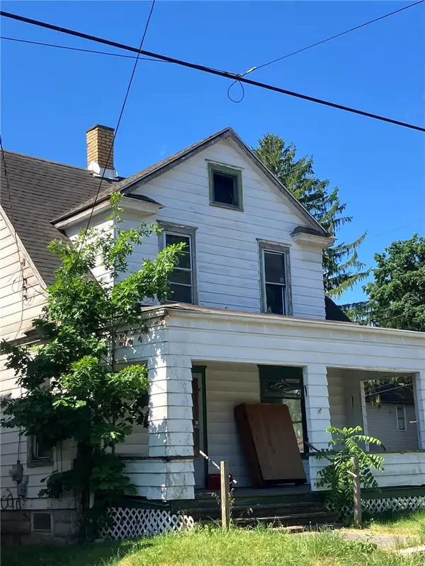 541 Lorain St, Sharon, PA 16146