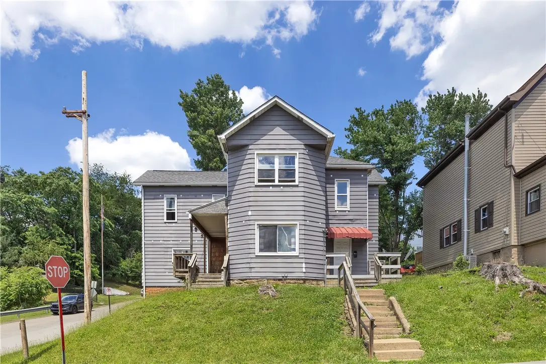 802 Spruce St, Rochester, PA 15074 - #1