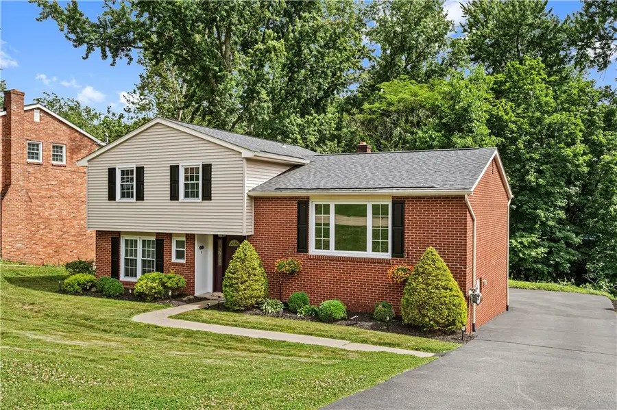 110 N Jamestown Road, Coraopolis, PA 15108 - #2
