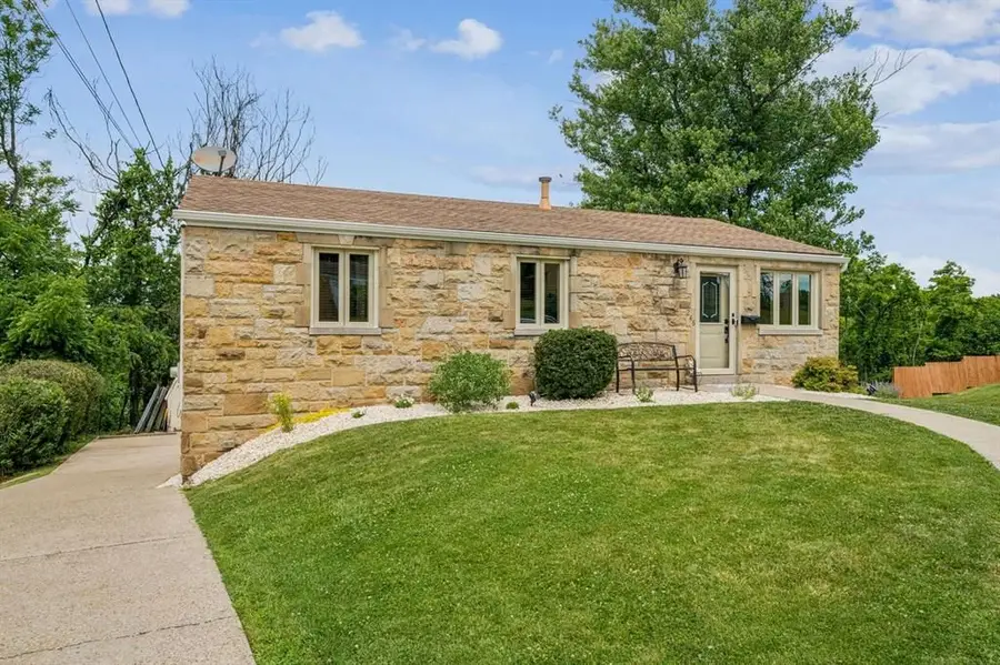 246 St Croix Drive, Pittsburgh, PA 15235 - #2