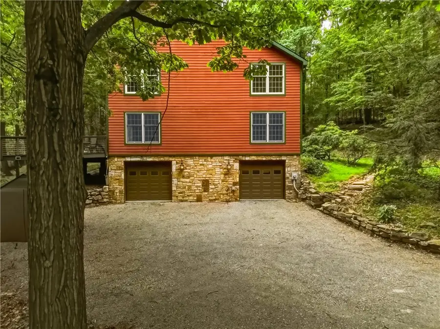 272 Mountain View Rd, Acme, PA 15610 - #2
