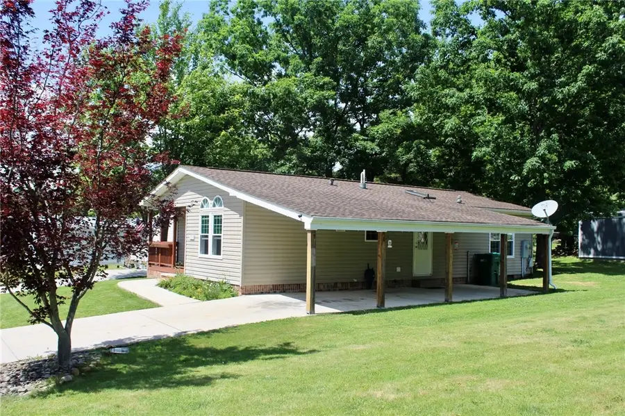 806 Center St, Boswell, PA 15531 - #2