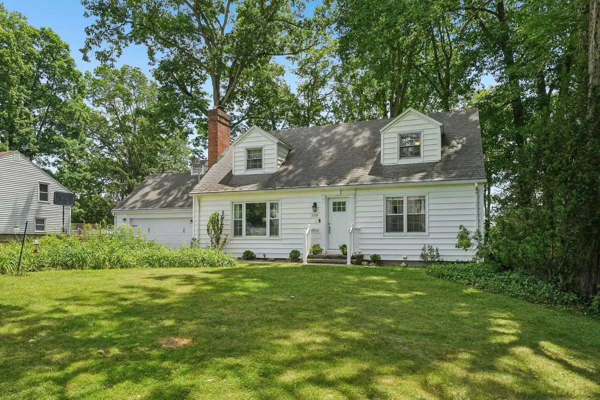 320 Frazier Dr, New Castle, PA 16105 - #1