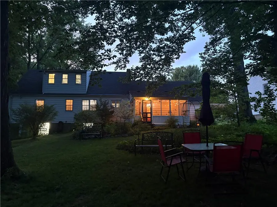 320 Frazier Dr, New Castle, PA 16105 - #2