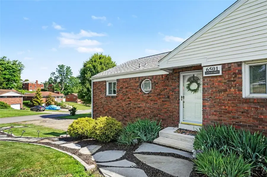 6501 Ventura Dr, Pittsburgh, PA 15236 - #3