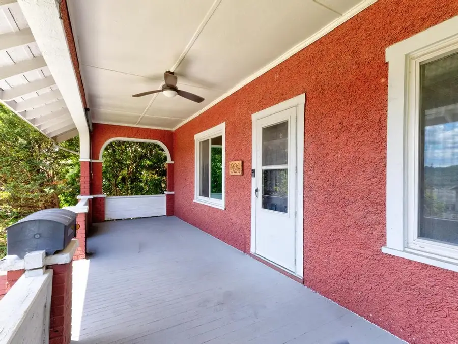 326 Glenwood Dr, Ambridge, PA 15003 - #2