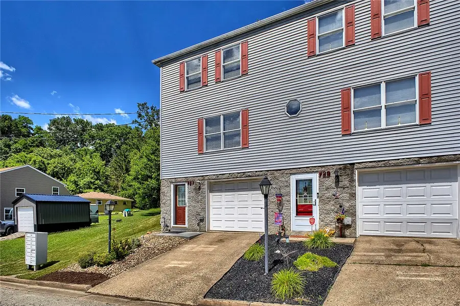727 Dithridge St., Jeannette, PA 15644 - #2
