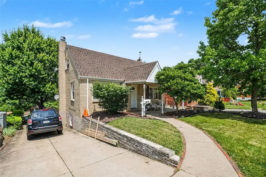 3524 Middleboro Rd, Pittsburgh, PA 15234 - #2