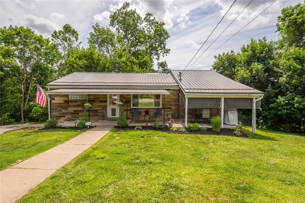 4 Ann St, Carnegie, PA 15106