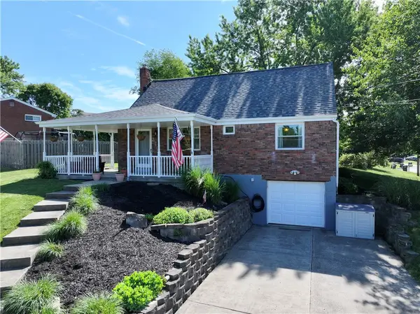 279 Southward Dr, Coraopolis, PA 15108