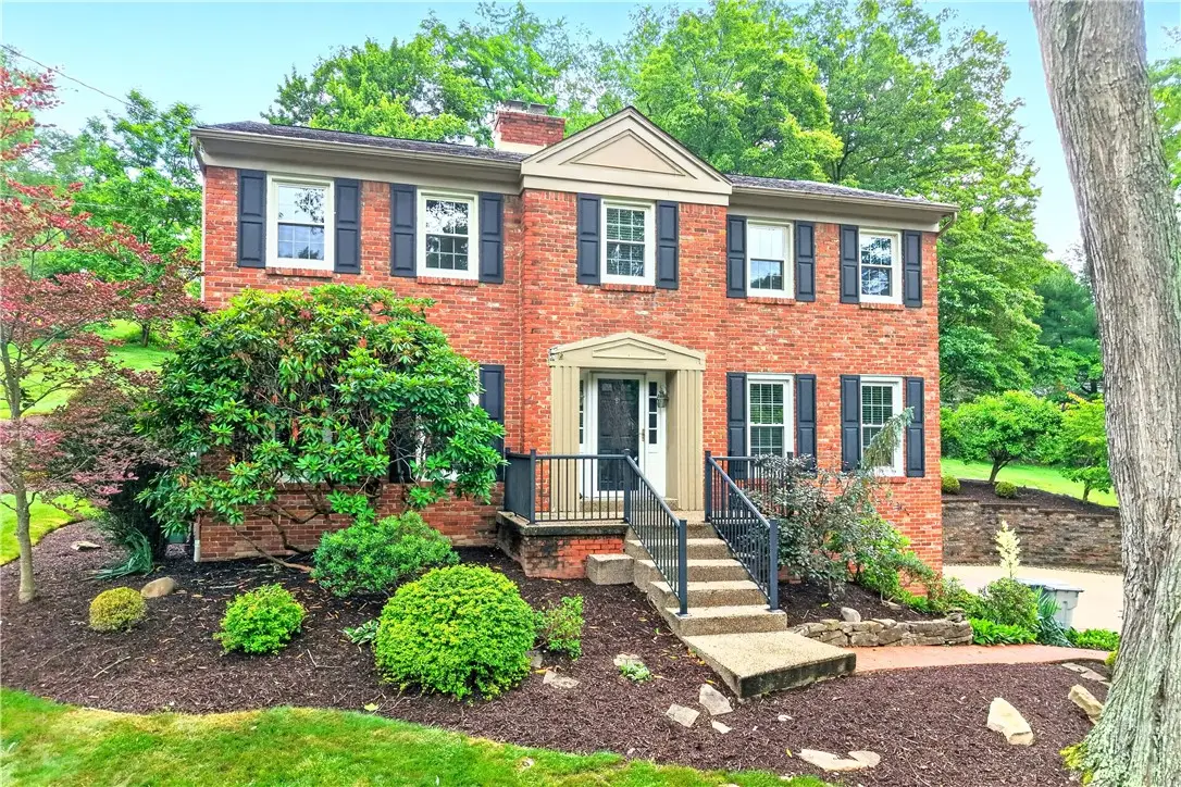 195 Gateshead Dr, Canonsburg, PA 15317 - #1