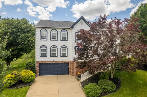 544 Grandshire Dr, Cranberry Twp, PA 16066