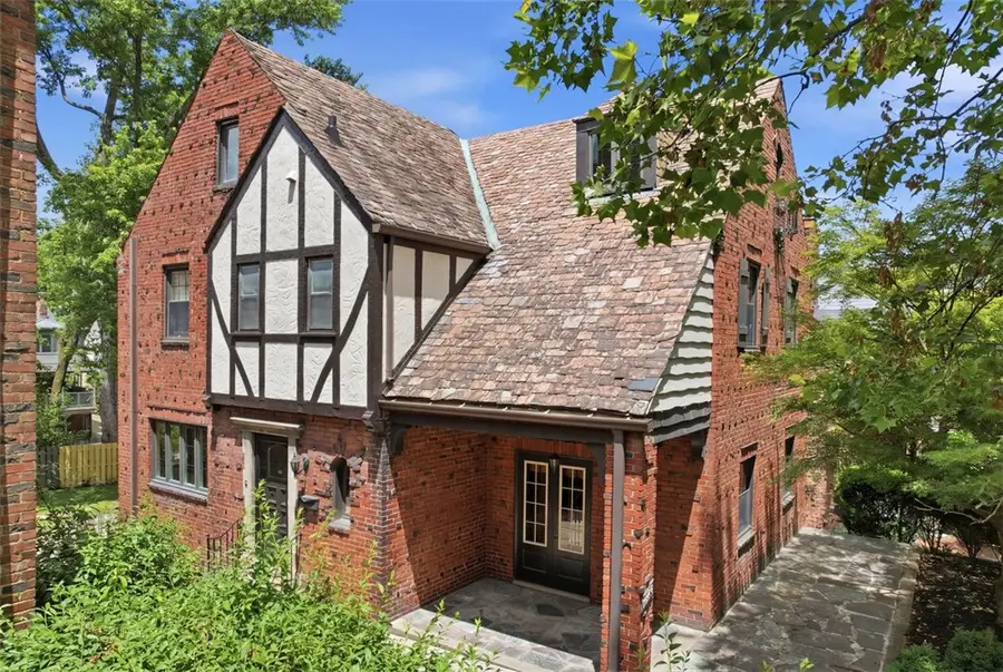 1264 Bellerock St, Pittsburgh, PA 15217 - #2