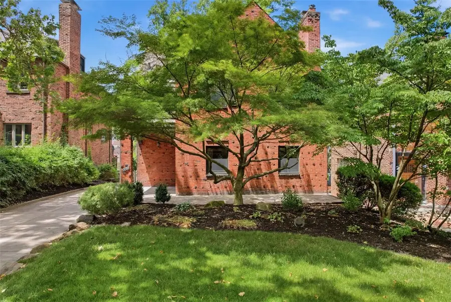 1264 Bellerock St, Pittsburgh, PA 15217 - #3