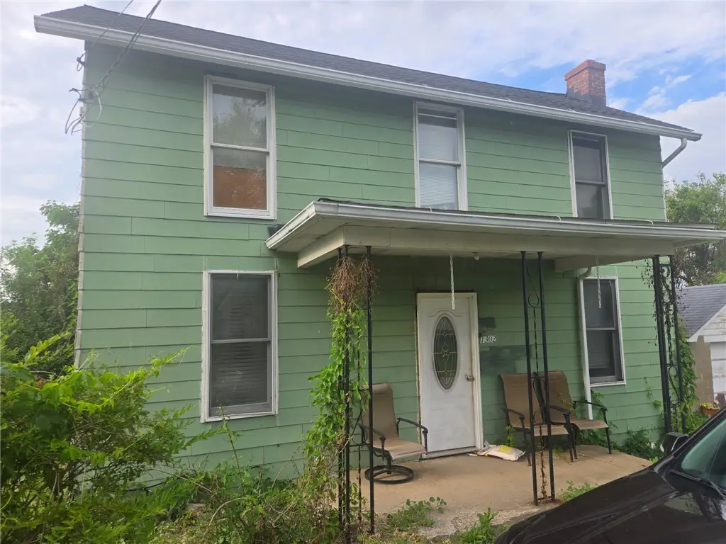 1302 Oaklawn Dr, Latrobe, PA 15650 - #1