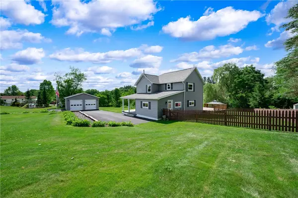 214 Willow Run Dr, Butler, PA 16001