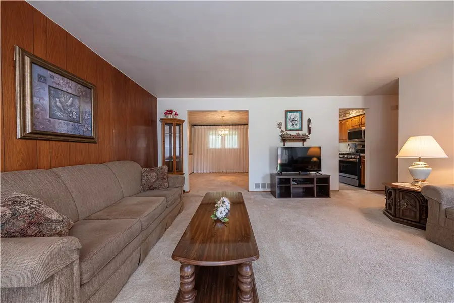 2853 W Munroe St, Bethel Park, PA 15102 - #3