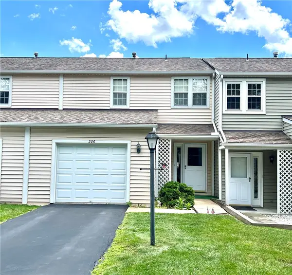 206 Carla Dr, Pittsburgh, PA 15238