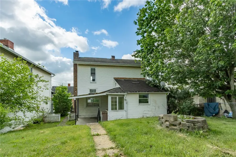220 W 10th Ave, Tarentum, PA 15084 - #2