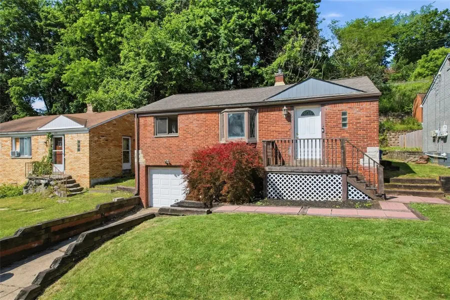 626 Perrilyn St, Pittsburgh, PA 15226 - #2