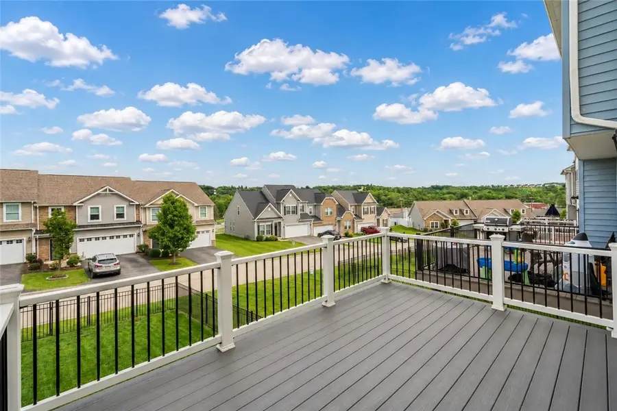 31 Hawthorne Dr, Washington, PA 15301 - #3