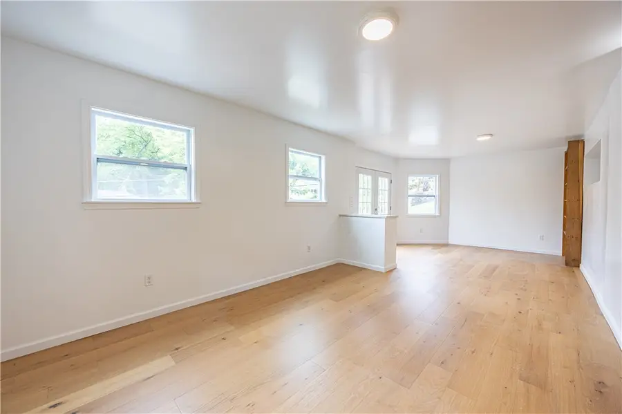 108 Lewis Dr, Pittsburgh, PA 15235 - #3