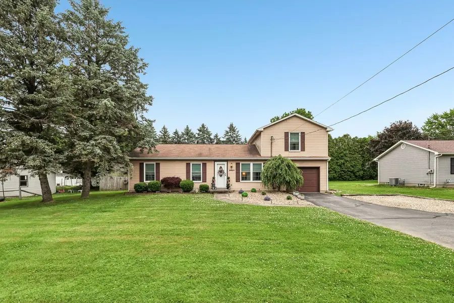2920 Mercer Rd., New Castle, PA 16105 - #2